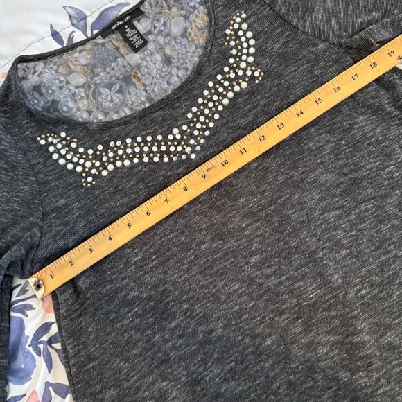 🔥 4 for $20 DEAL 🔥 Style & Co. Women’s Embellished Gray Top Size M - Picture 4 of 6